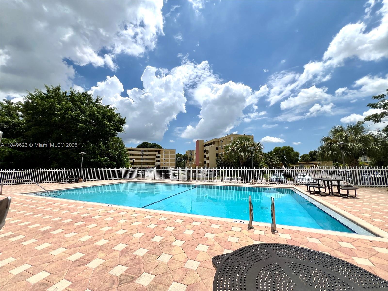 9120 Fontainebleau Blvd 404