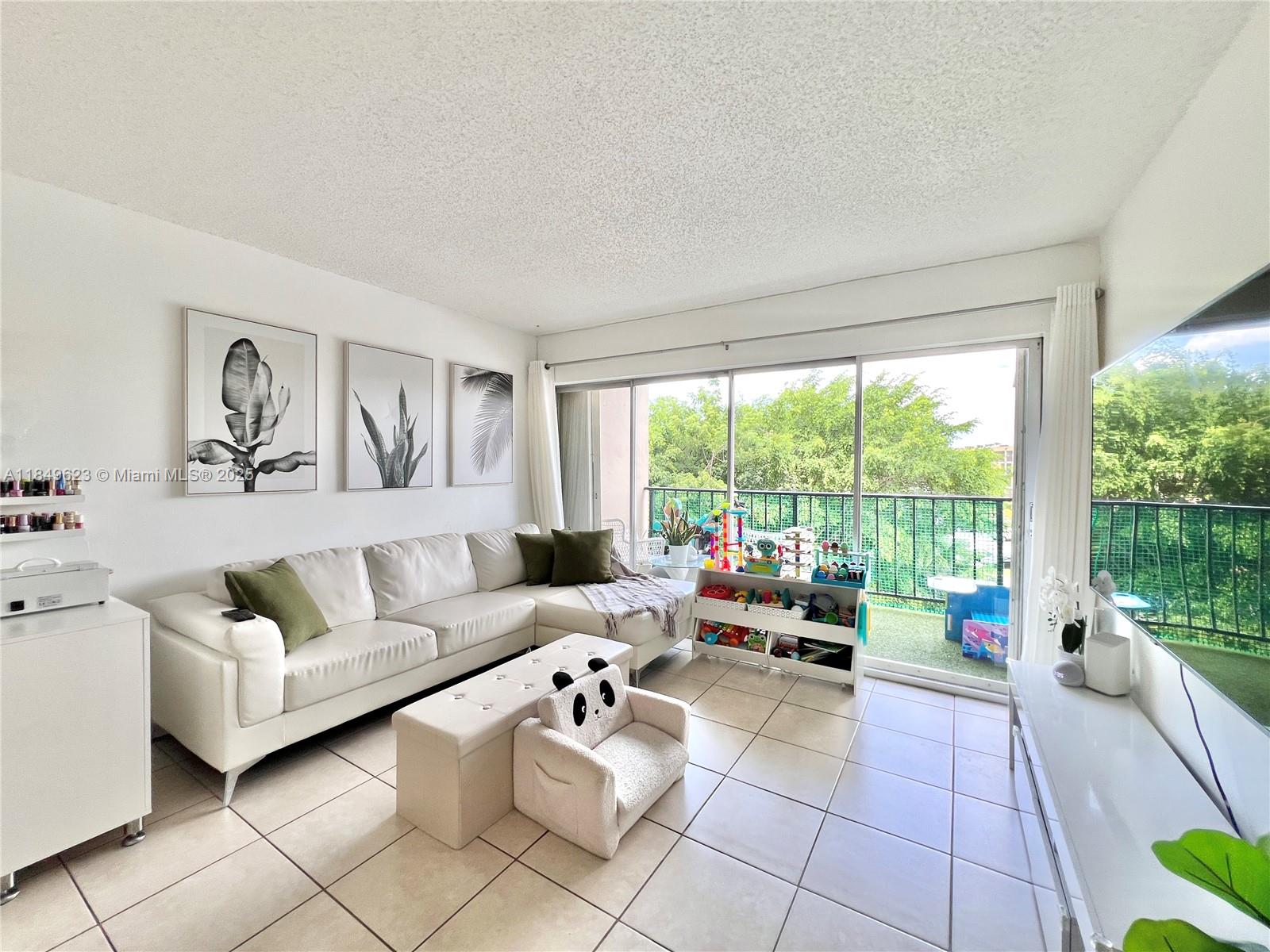 9120 Fontainebleau Blvd 404