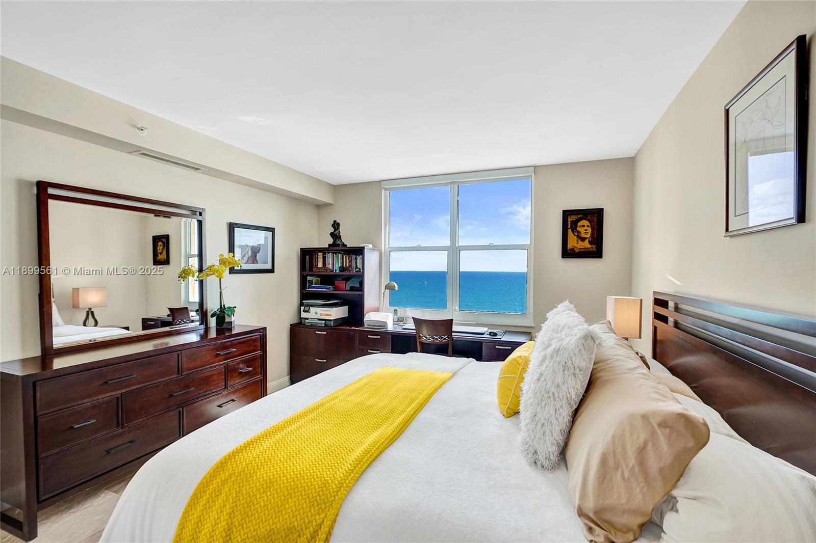 WAVE CONDO - Residential
