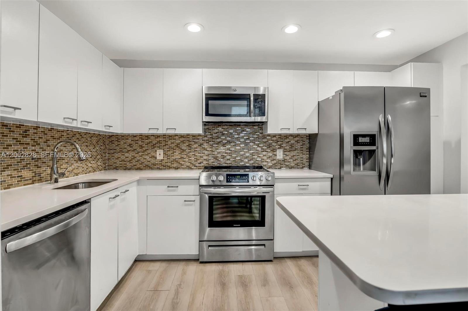 SOUTHVIEW AT AVENTURA CON - Residential