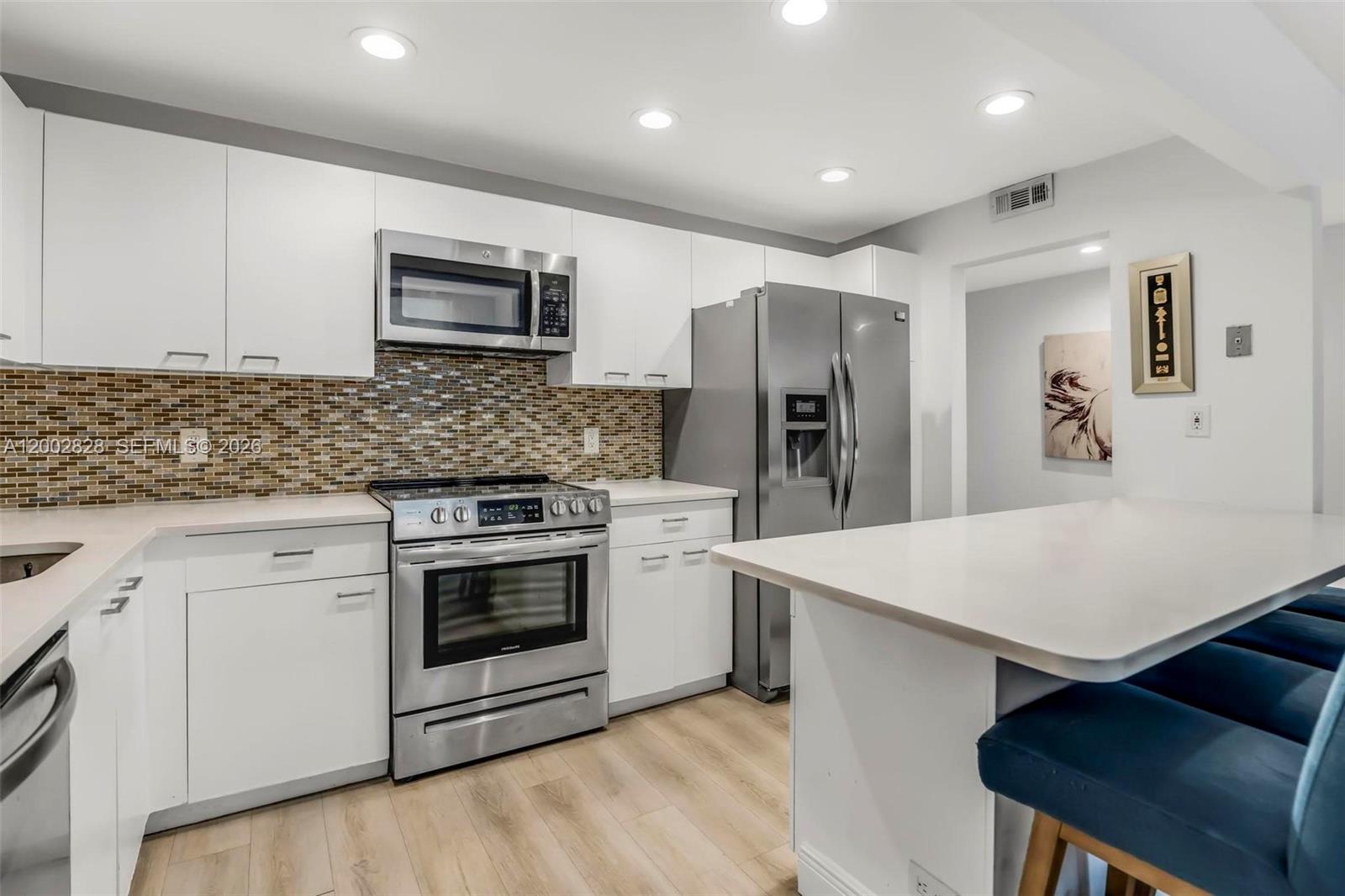 SOUTHVIEW AT AVENTURA CON - Residential