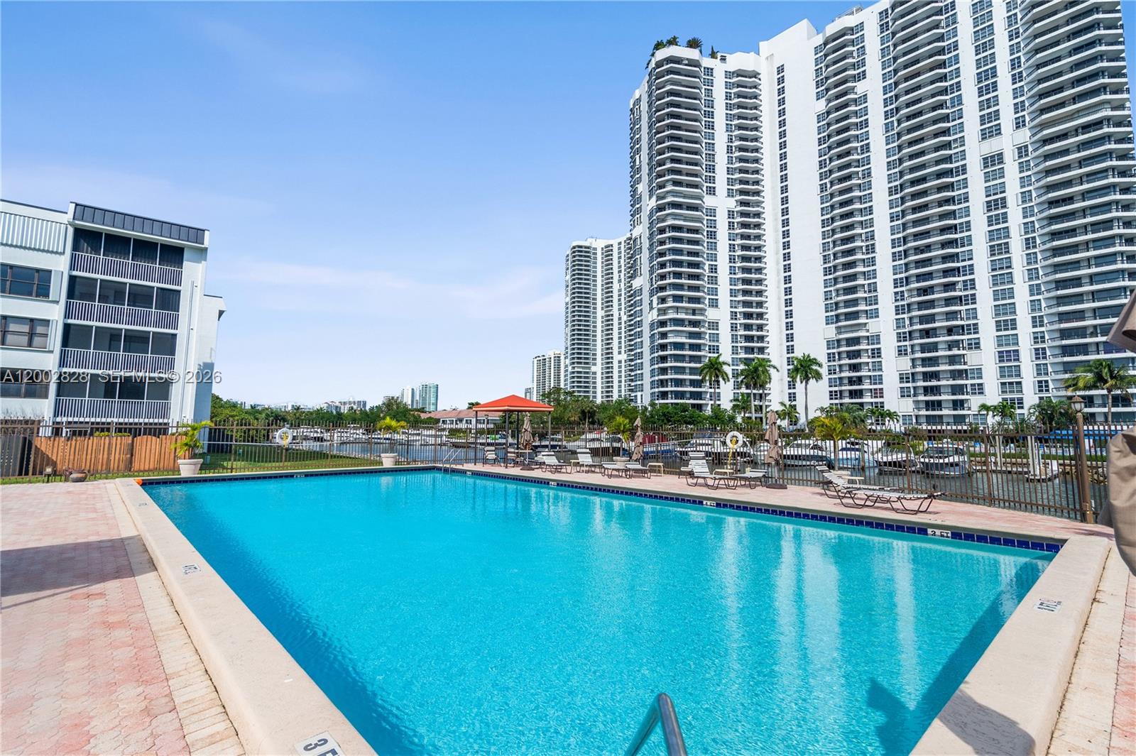 SOUTHVIEW AT AVENTURA CON - Residential
