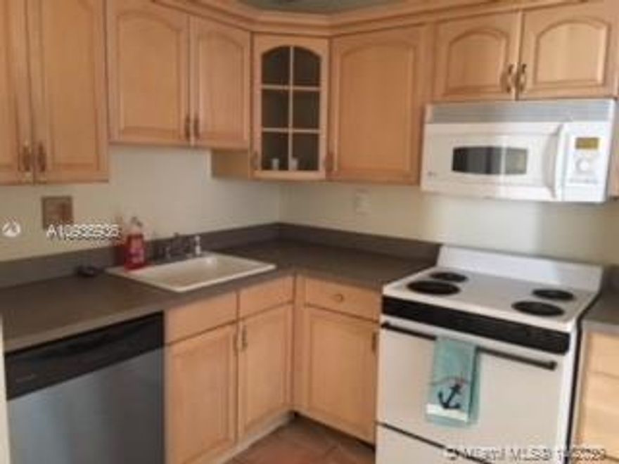 Huge one bedroom very spacious apartment with a den, right across the street from the ocean. Newer appliances, 5 closets in total, large master bedroom open den area can be used as an office. Well-managed, renovated building, with great amenities: gym, billiard room, sauna, heated pool. Remodeled lobby & new elevators. 24 /7 security, gated community. Close to shops, restaurants, banks, Aventura Mall, Sawgrass, Bal Harbor, Gulfstream Village and Casino. Best value for your money on the beach! Apartment is listed for sale and tenant needs to show with reasonable notice.