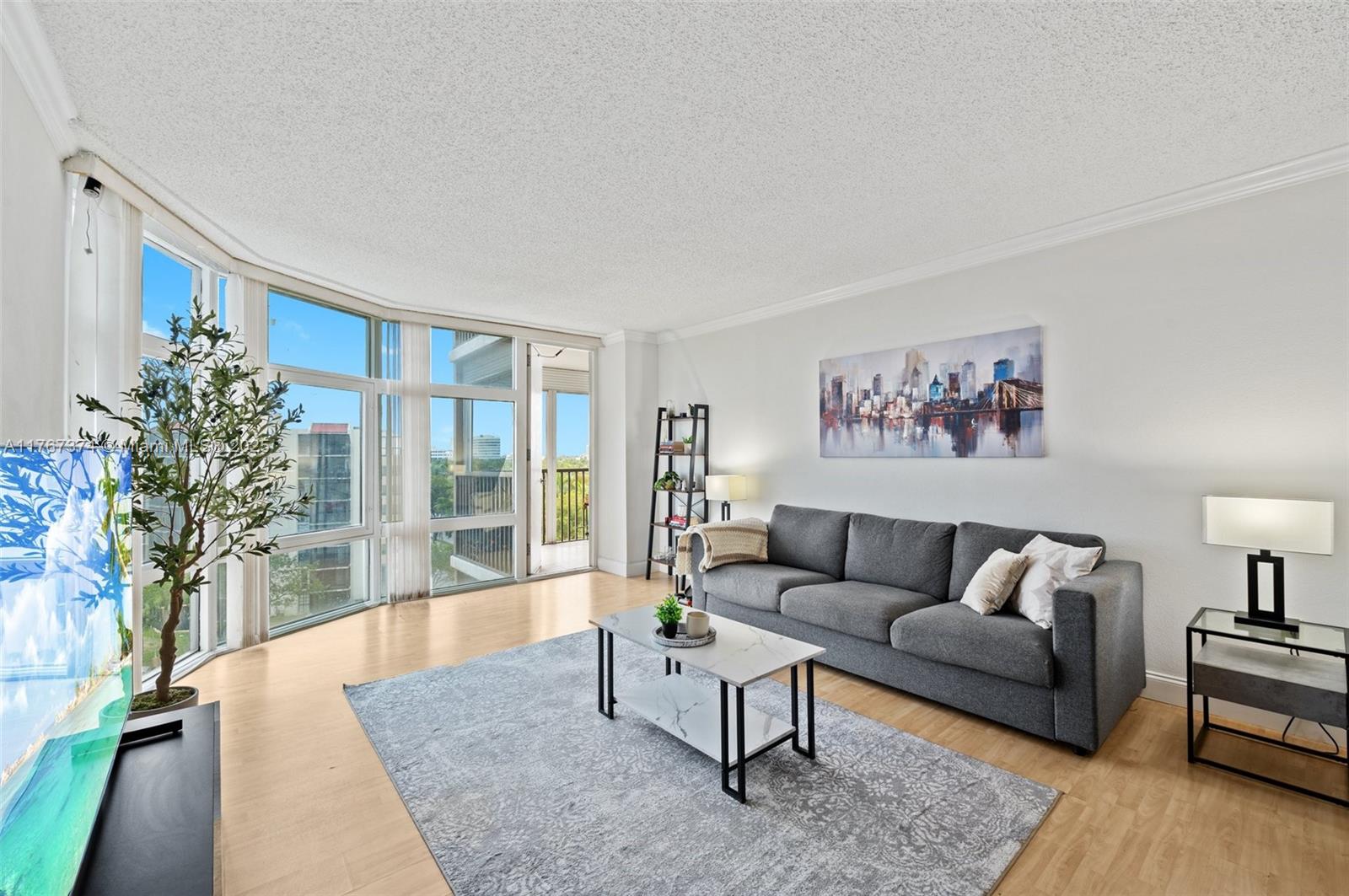 BONAVISTA CONDO - Residential