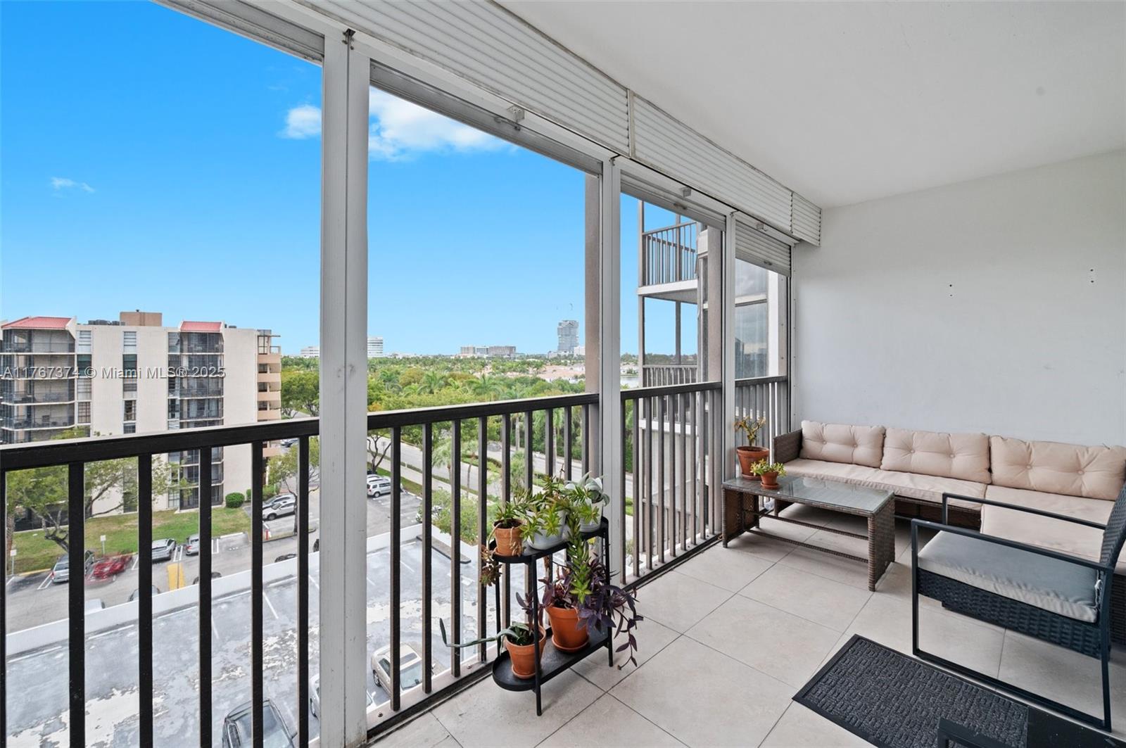 BONAVISTA CONDO - Residential
