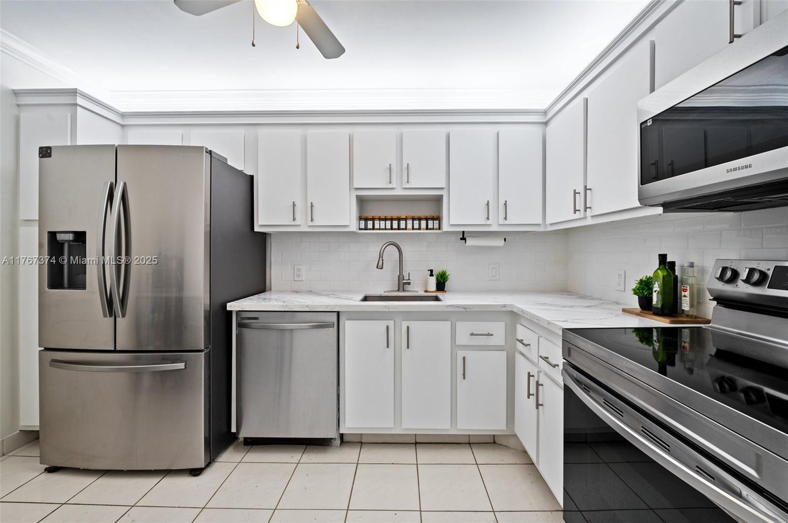 BONAVISTA CONDO - Residential