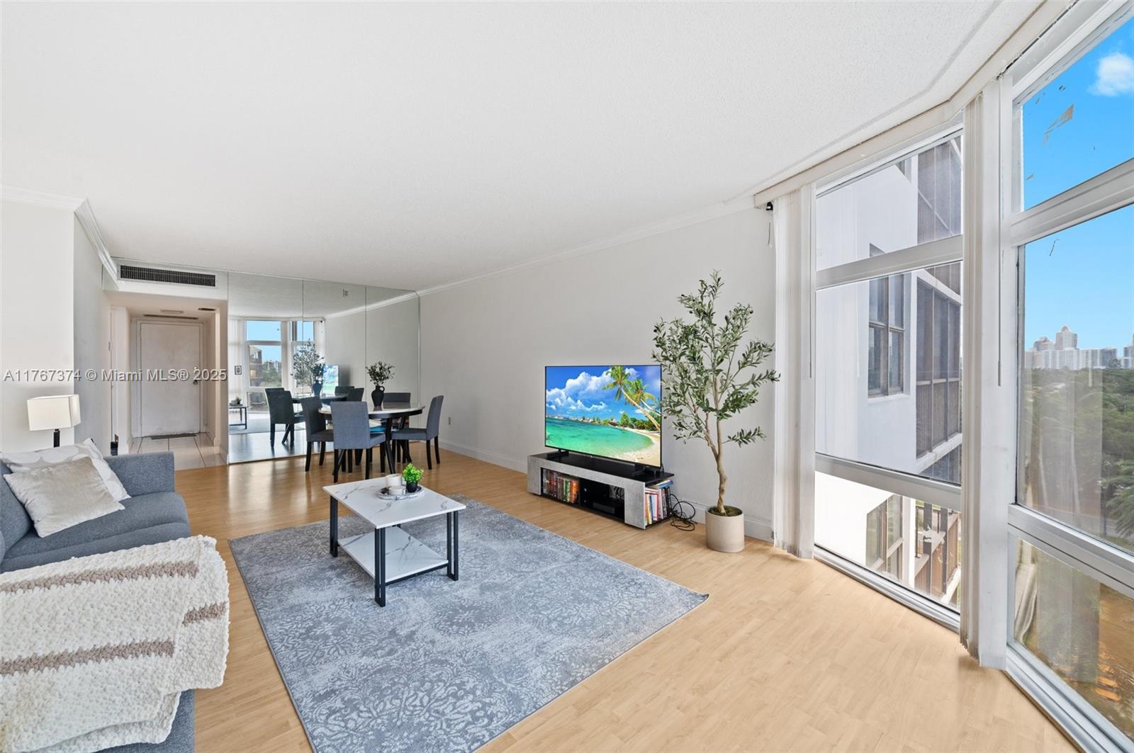 BONAVISTA CONDO - Residential