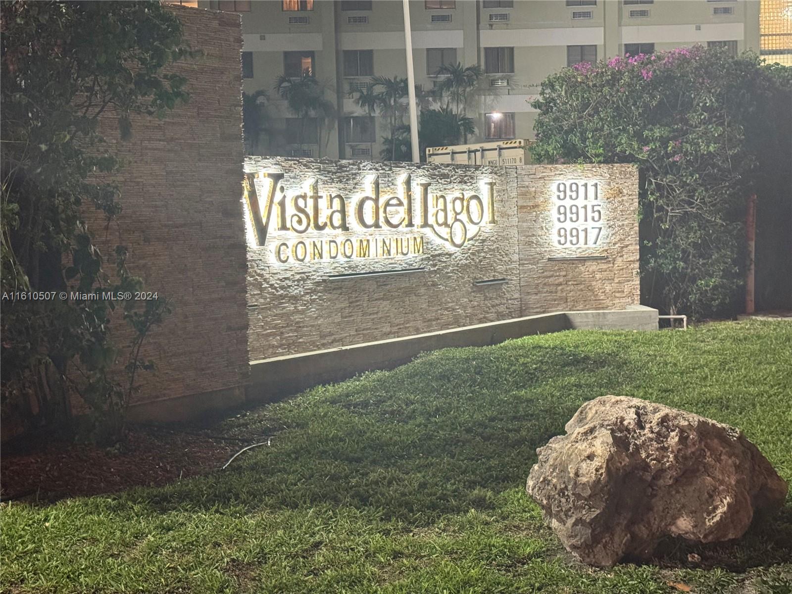 VISTA DEL LAGO I CONDO - Residential