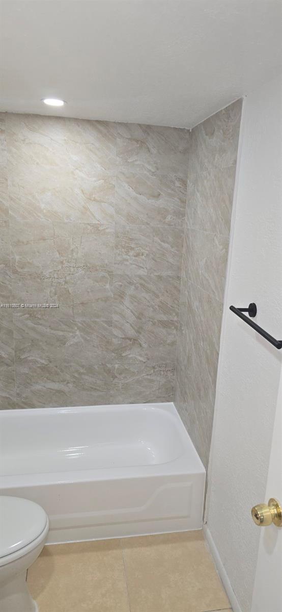 VISTA DEL LAGO I CONDO - Residential