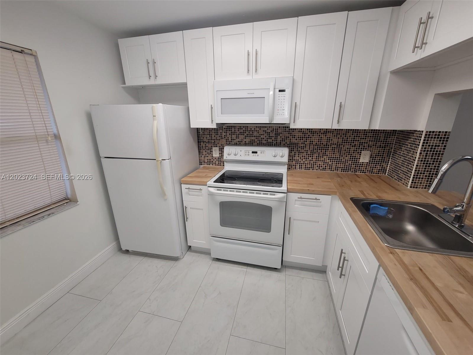 WINDING LAKE AT WELLEBY C - Residential Lease