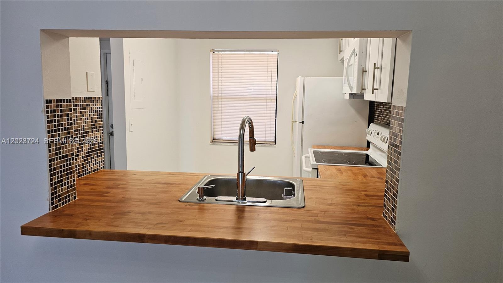 WINDING LAKE AT WELLEBY C - Residential Lease