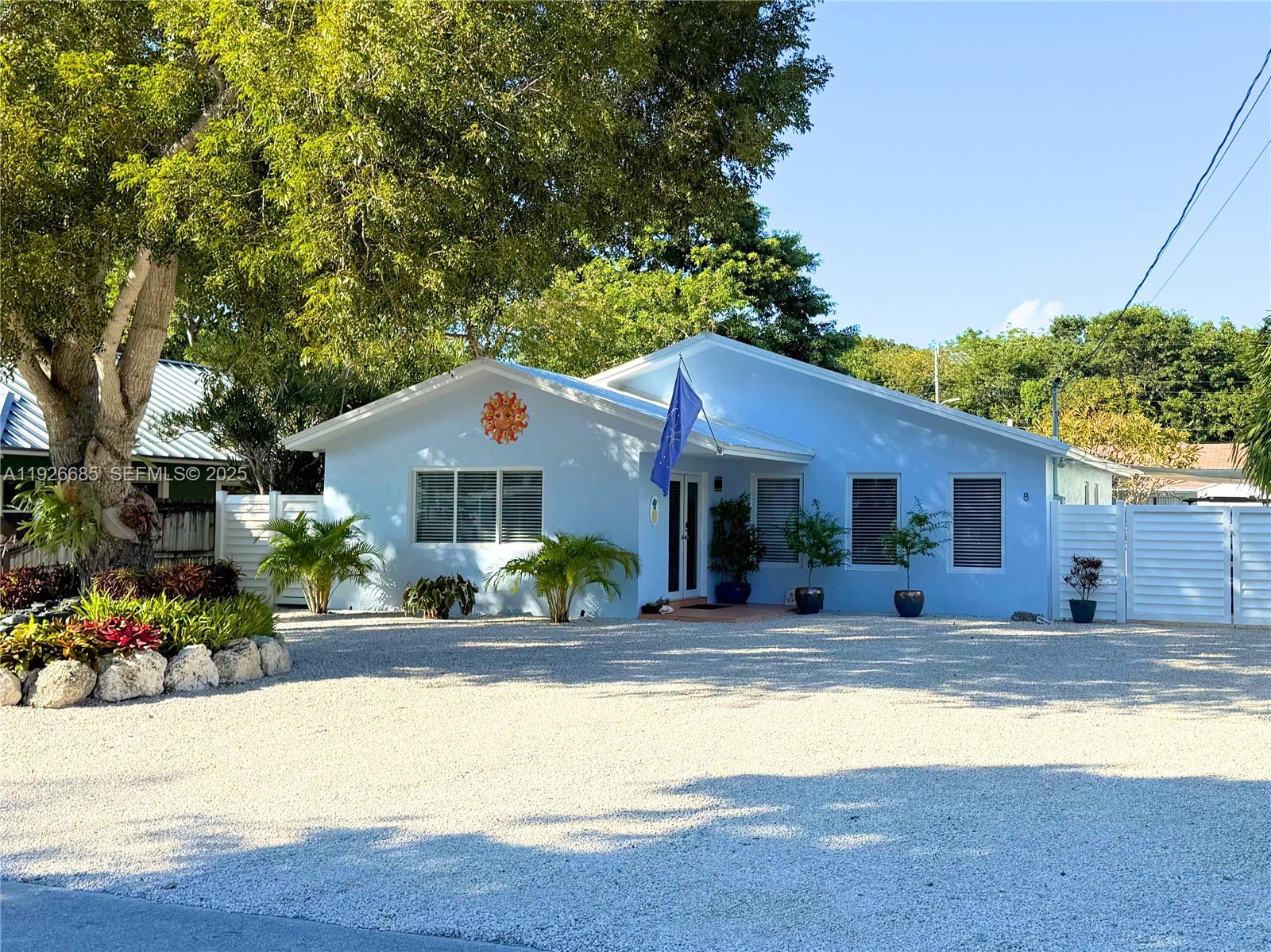 OCEAN ISLE ESTATE - Residential Lease