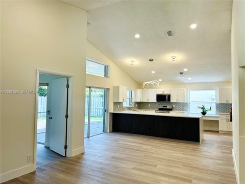 Photo of 116 W Bayridge Dr, Weston, FL 33326 (MLS # A12021520)
