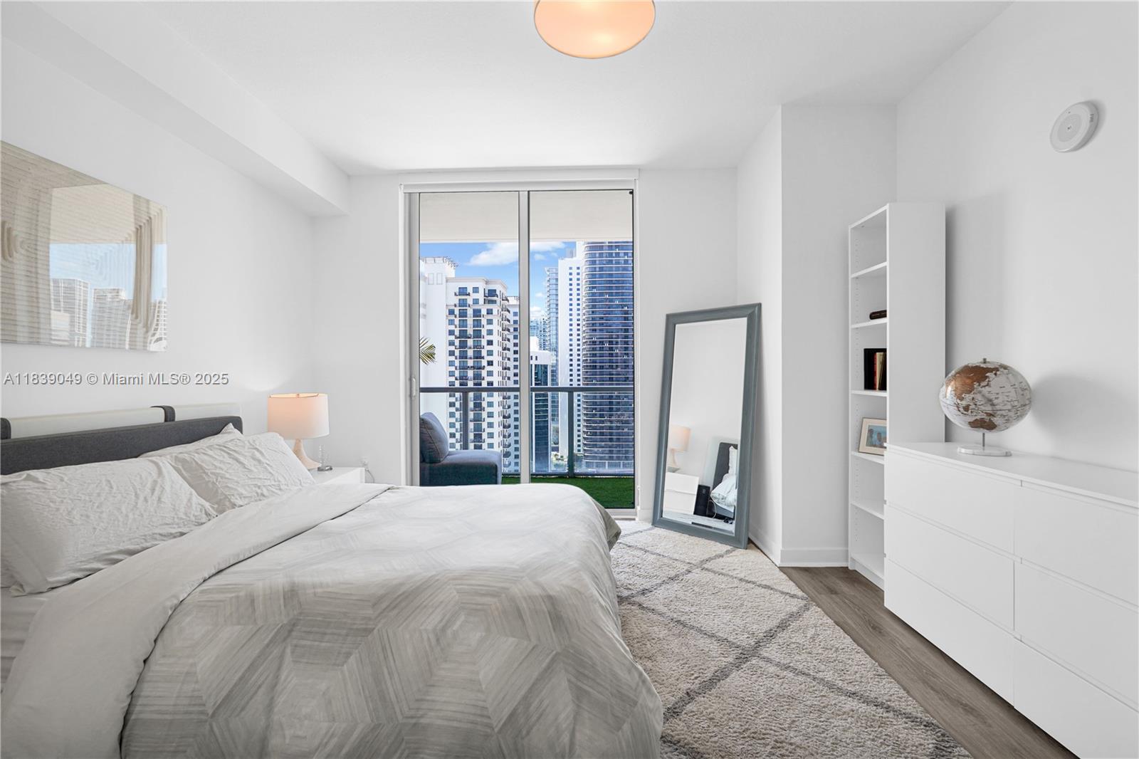 1111 SW 1st Ave 2922-N