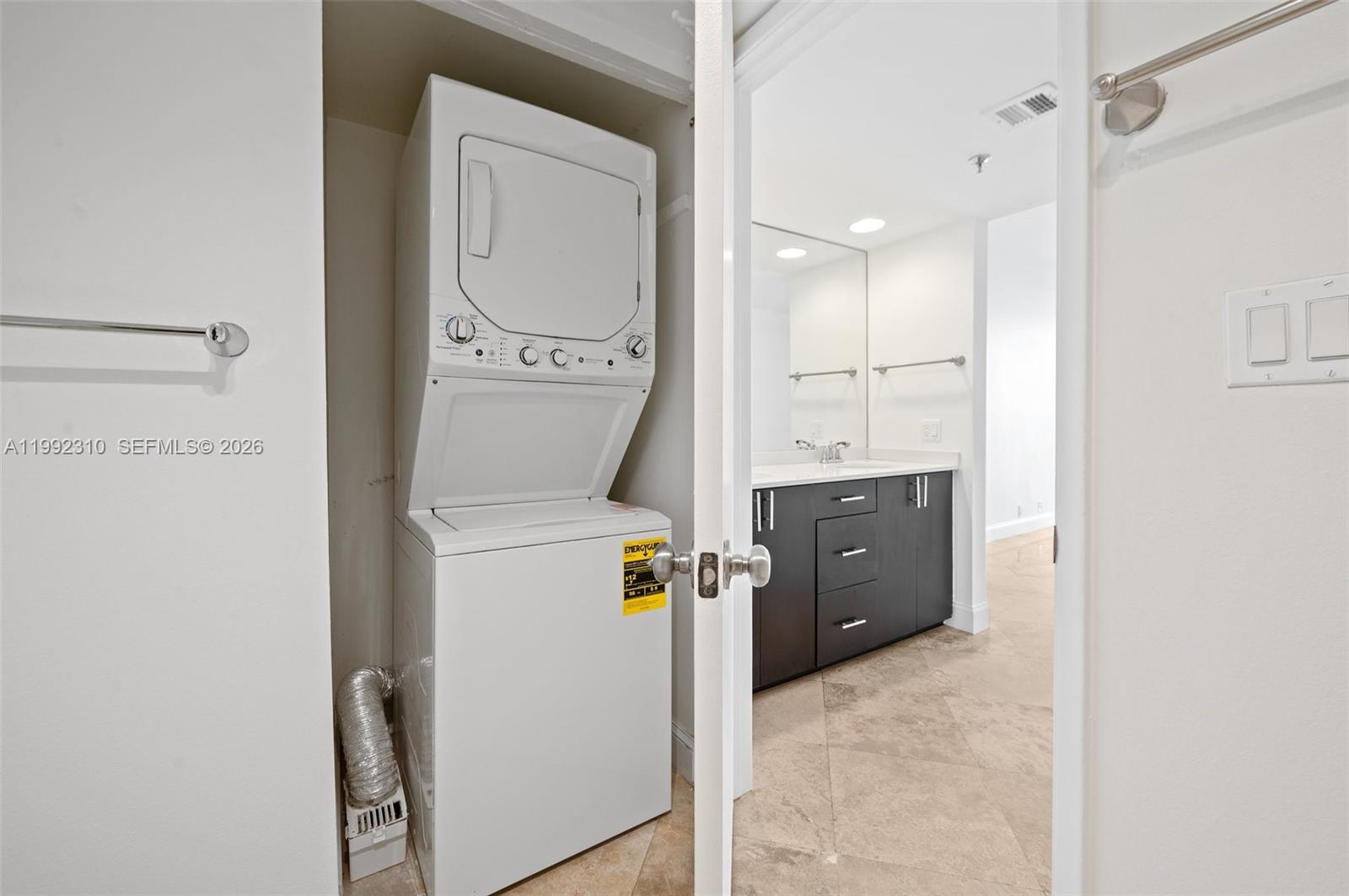 BRICKELL KEY ONE CONDO - Residential Lease