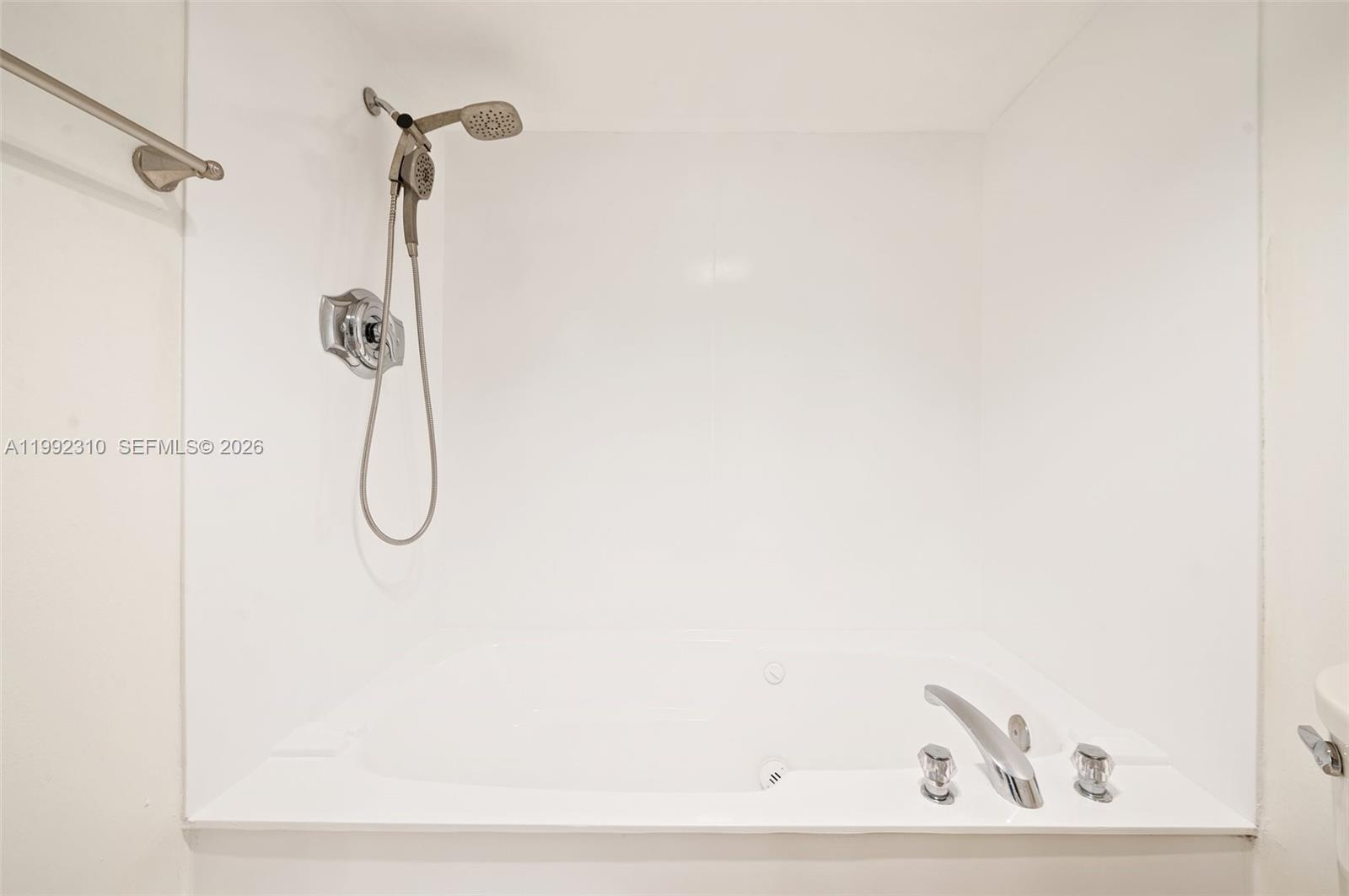 BRICKELL KEY ONE CONDO - Residential Lease