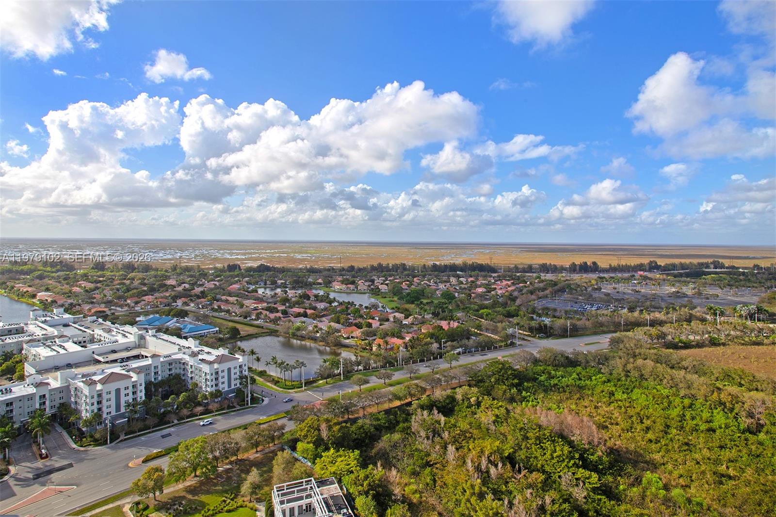 METROPICA NORTH TOWER ONE - Residential