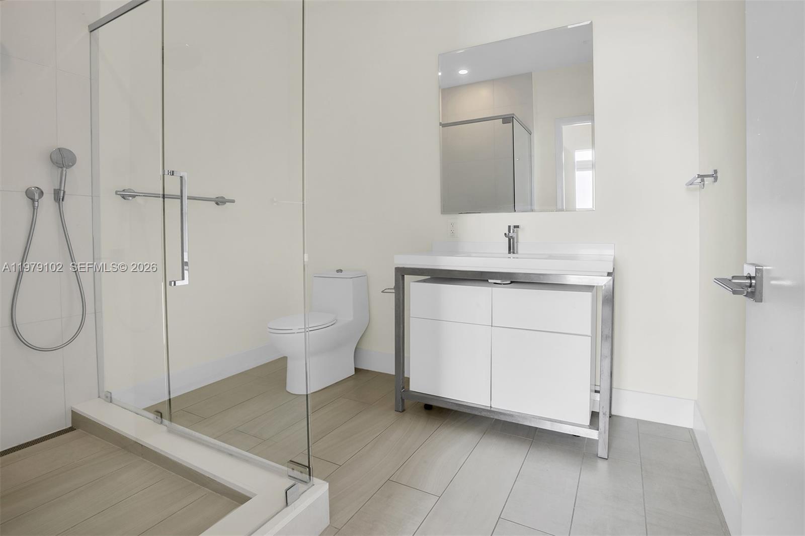 METROPICA NORTH TOWER ONE - Residential