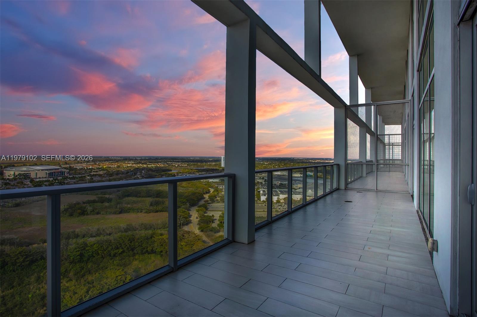 METROPICA NORTH TOWER ONE - Residential