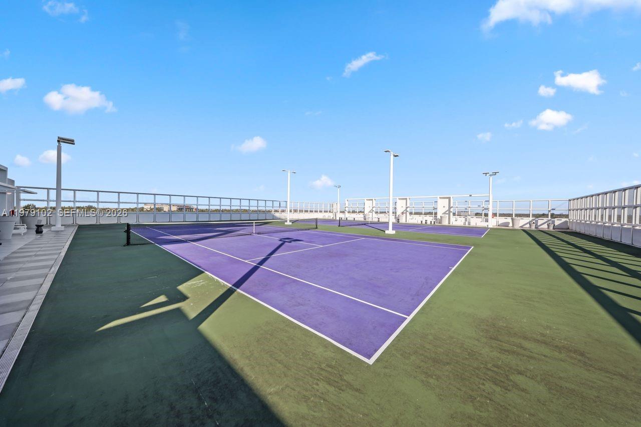 METROPICA NORTH TOWER ONE - Residential