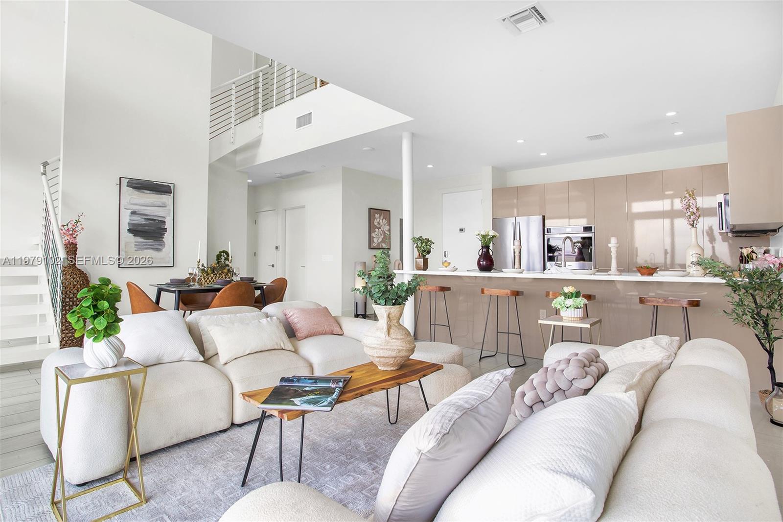 2000 Metropica Way PH02