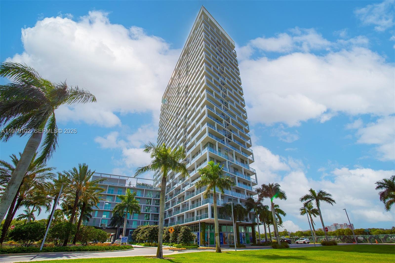 METROPICA NORTH TOWER ONE - Residential