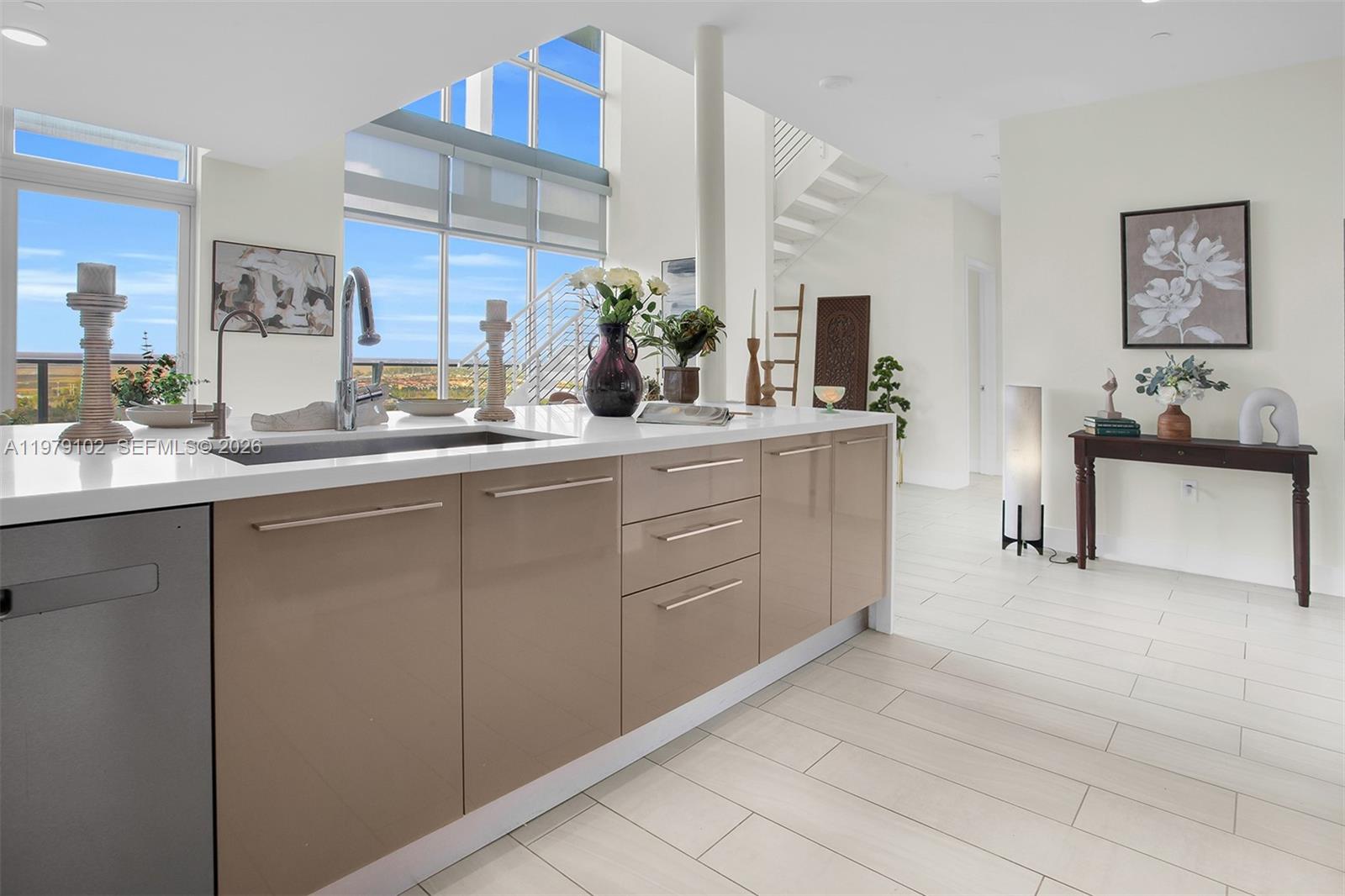 METROPICA NORTH TOWER ONE - Residential