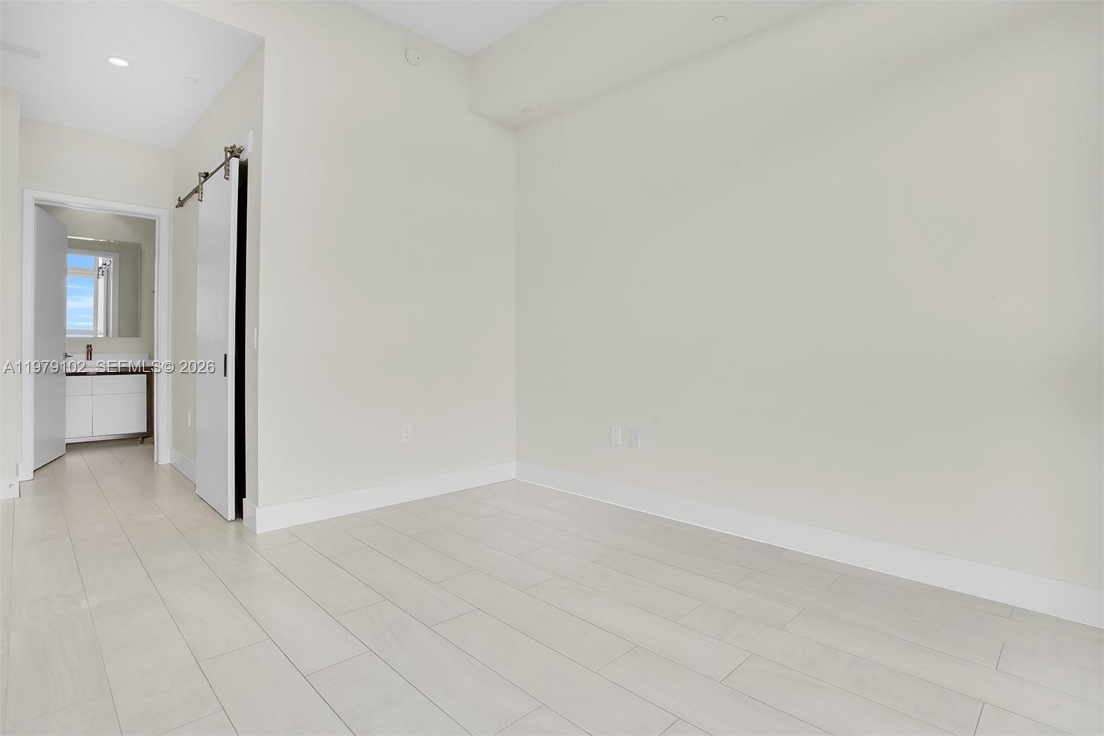 METROPICA NORTH TOWER ONE - Residential