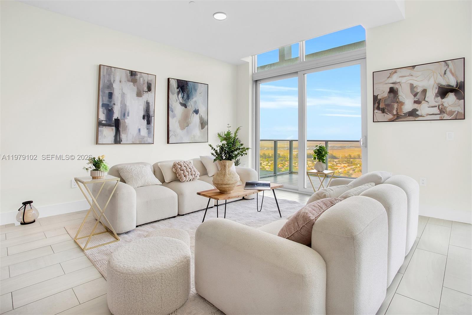 METROPICA NORTH TOWER ONE - Residential