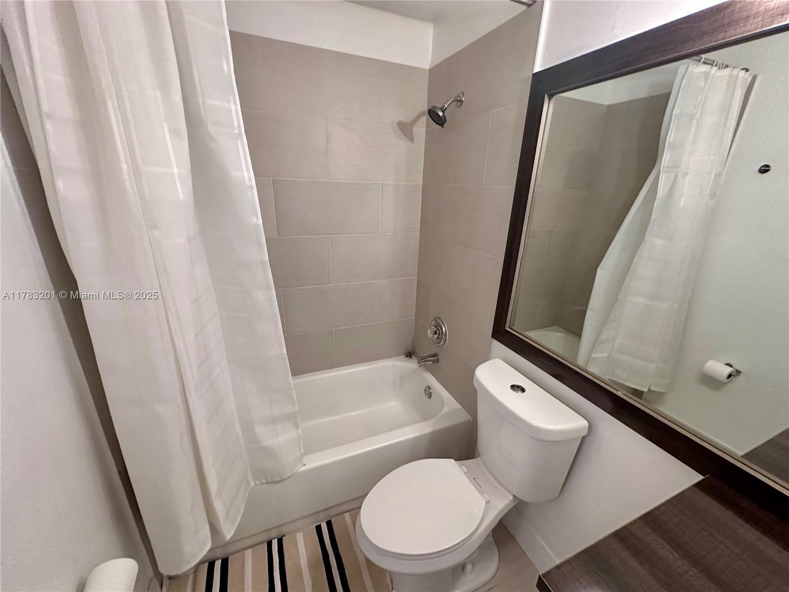 WOODSIDE ESTATES - Residential
