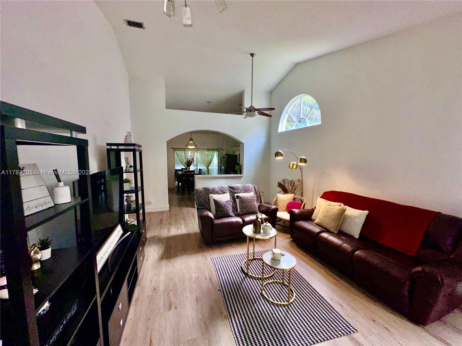3947 Jasmine Ln