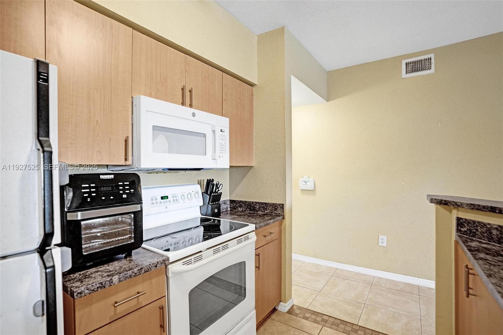 BELMONT AT NORTH LAUDERDA - Residential