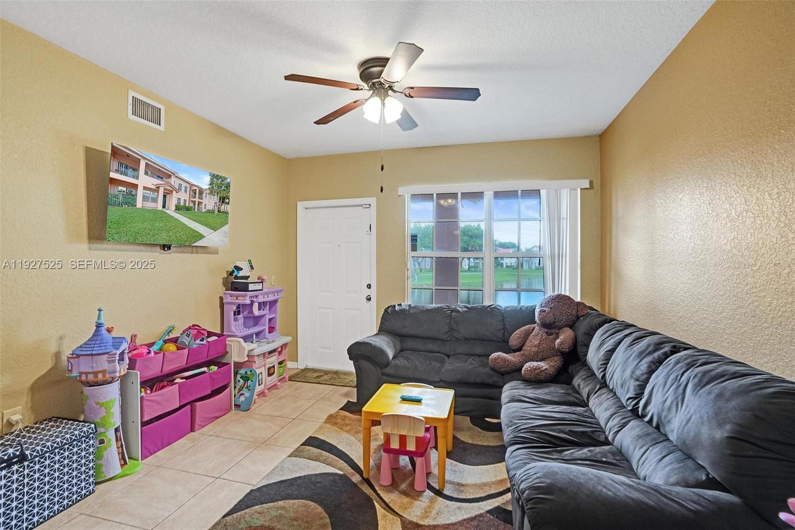 View photos, virtual tours, details... 2409 Belmont Ln 2409