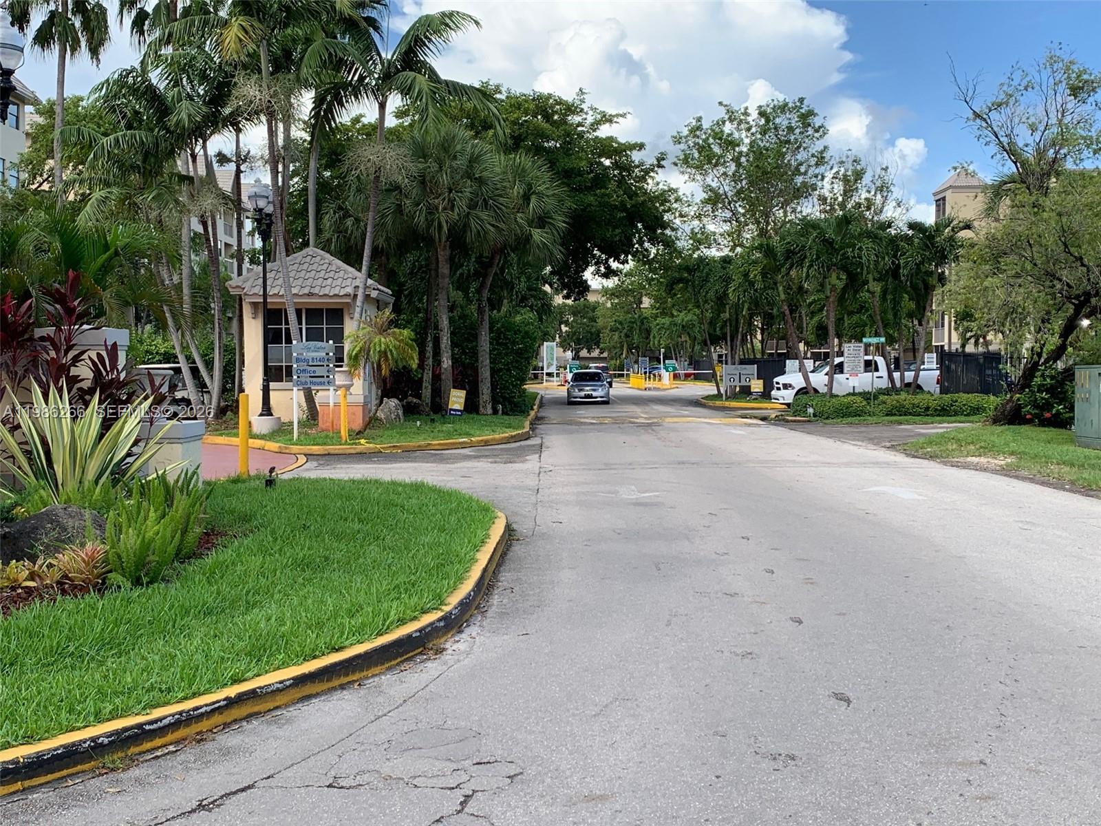LAS VISTAS AT DORAL CONDO - Residential