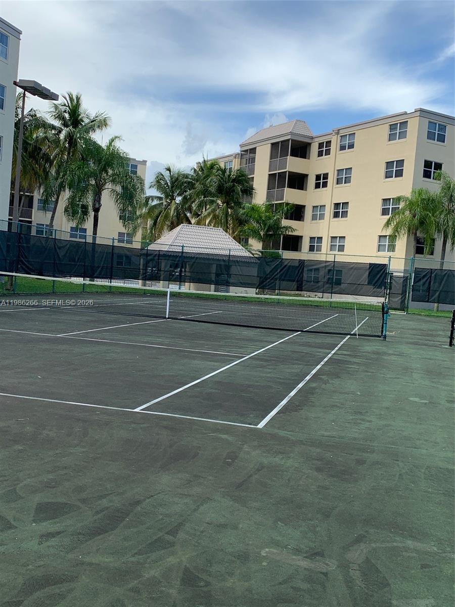 LAS VISTAS AT DORAL CONDO - Residential