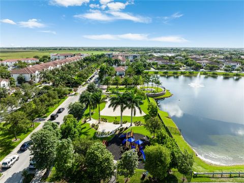 16946 SW 90th Terr Cir Miami FL 33196