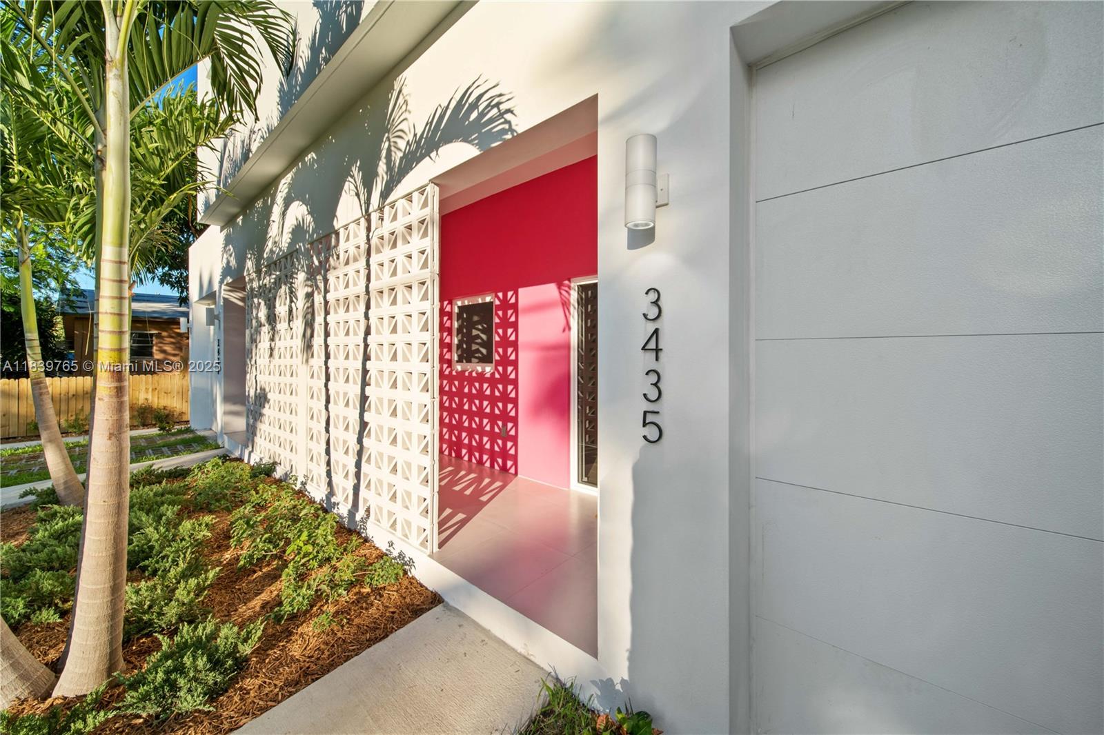 3435 NW 9th Ct 3435
