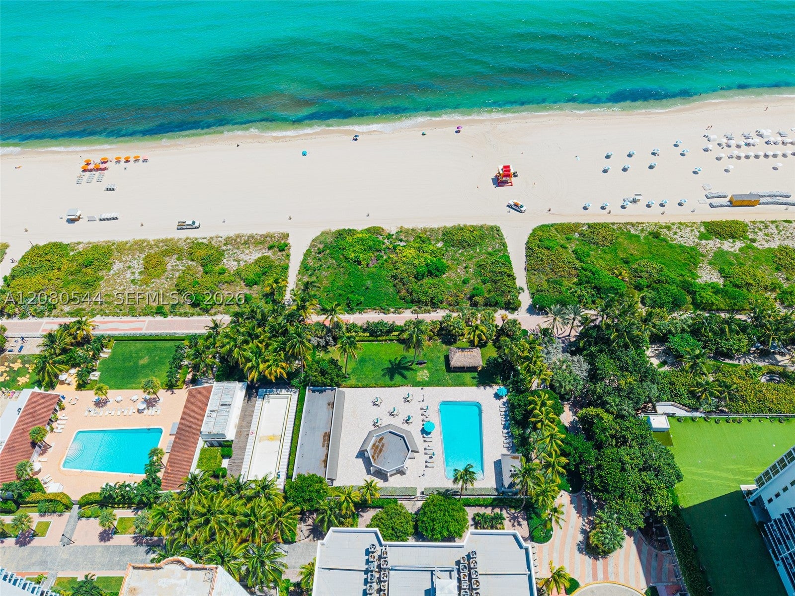 2401 Collins Ave 712