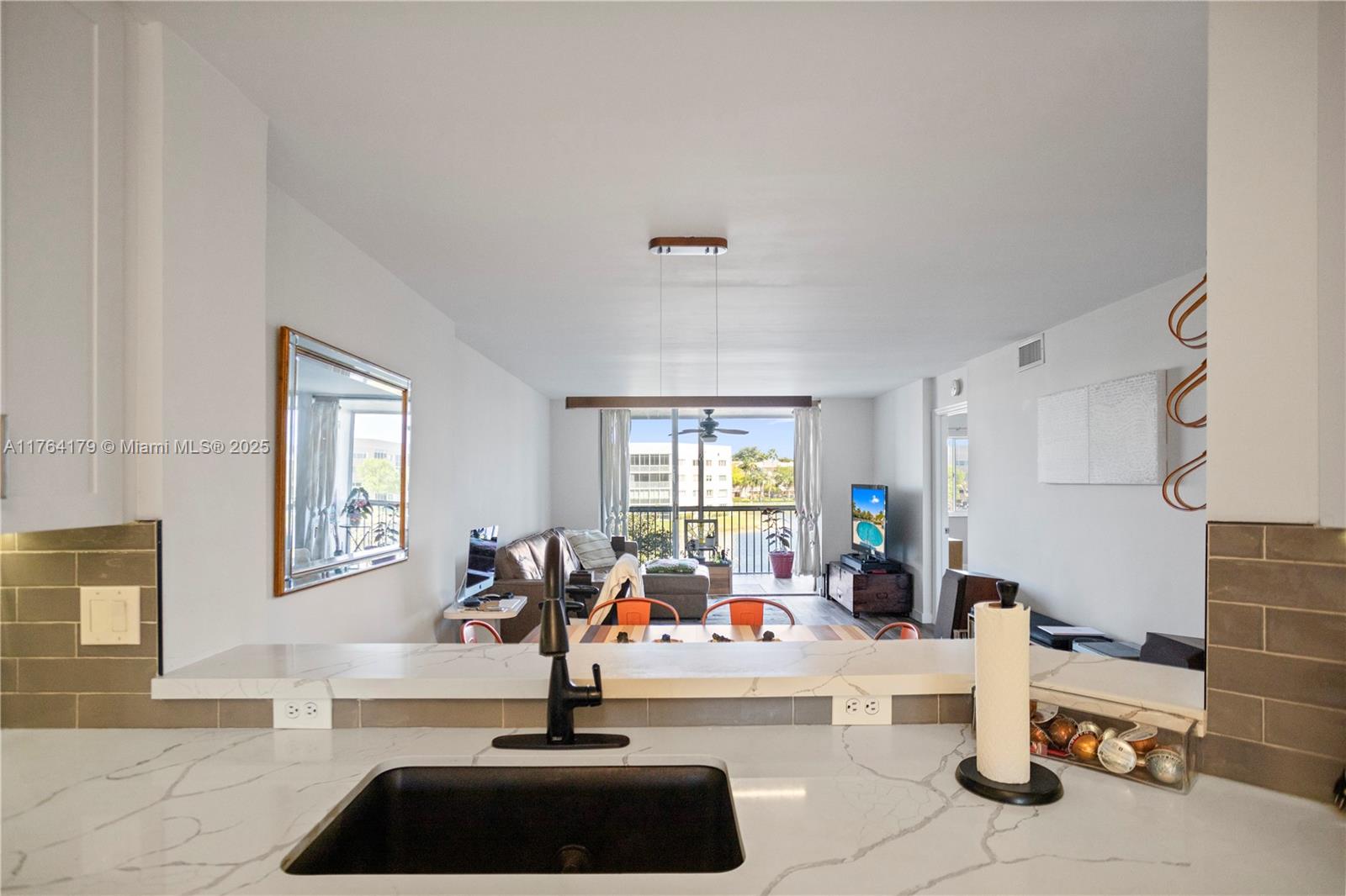 TRENT CONDOMINIUM E - Residential