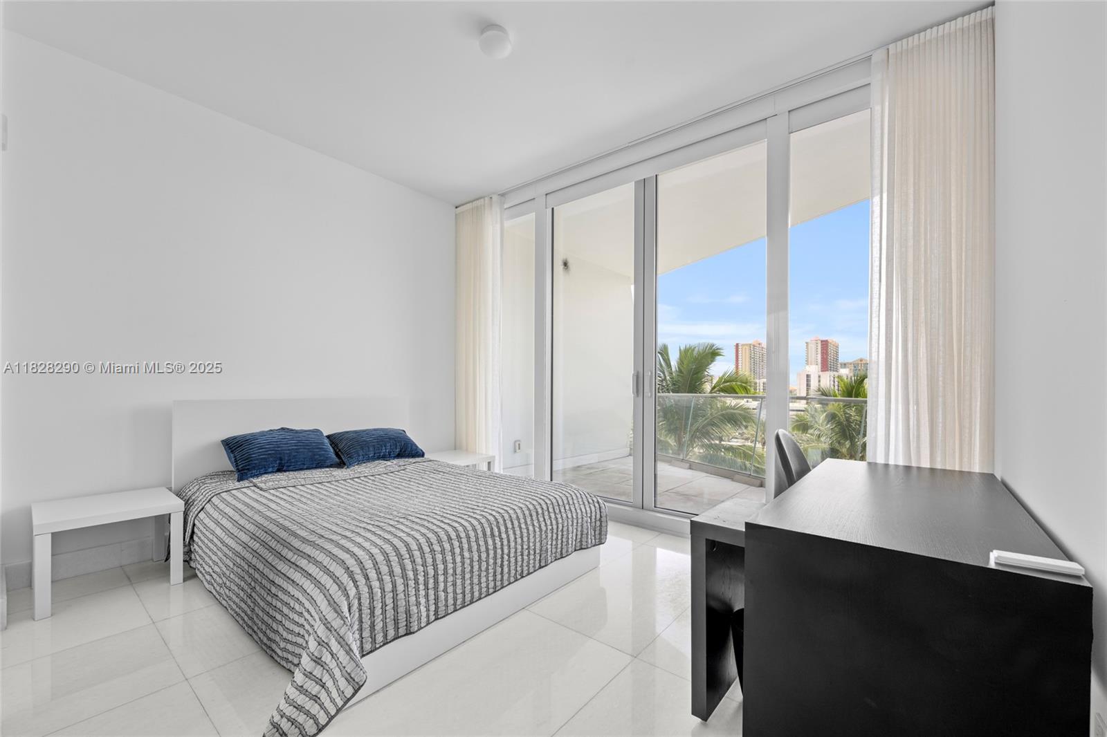 JADE SIGNATURE CONDO - Residential