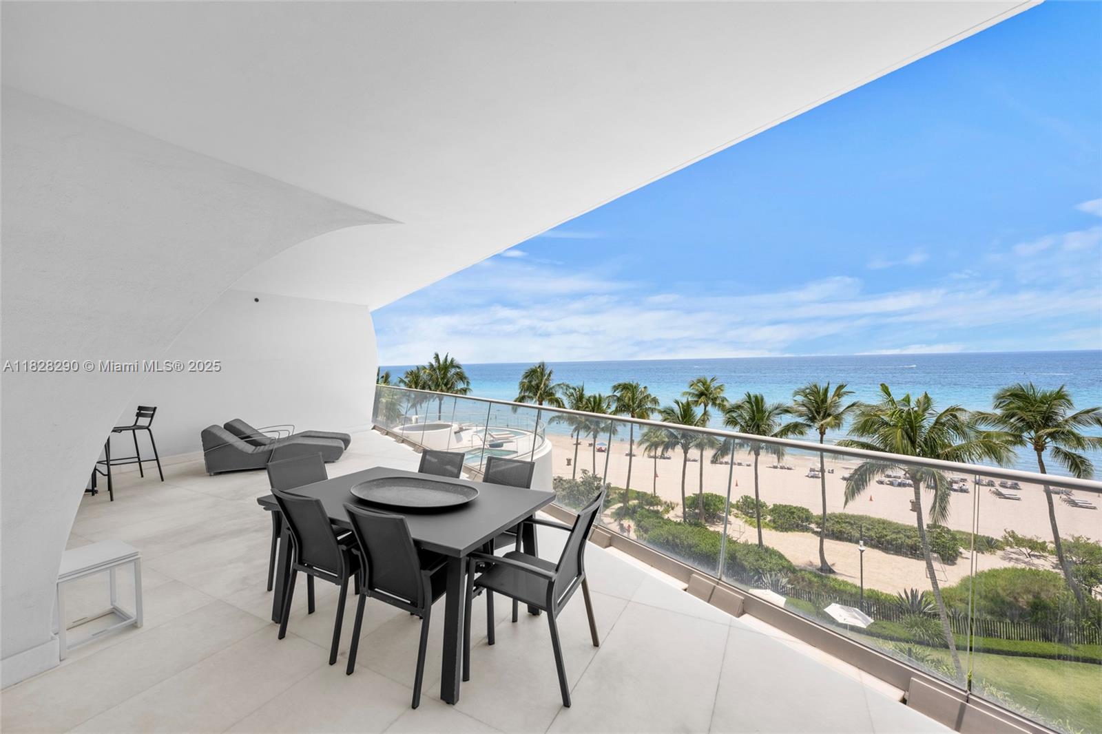 JADE SIGNATURE CONDO - Residential