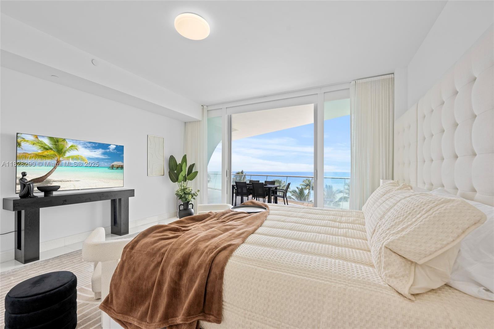 JADE SIGNATURE CONDO - Residential