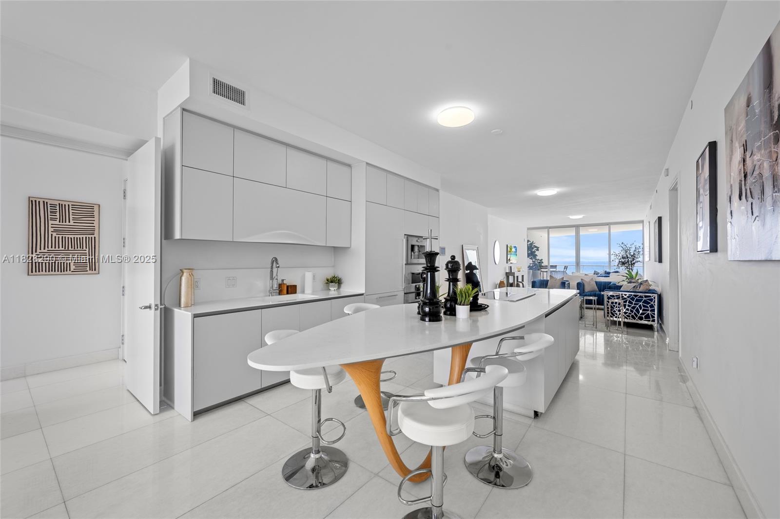 JADE SIGNATURE CONDO - Residential