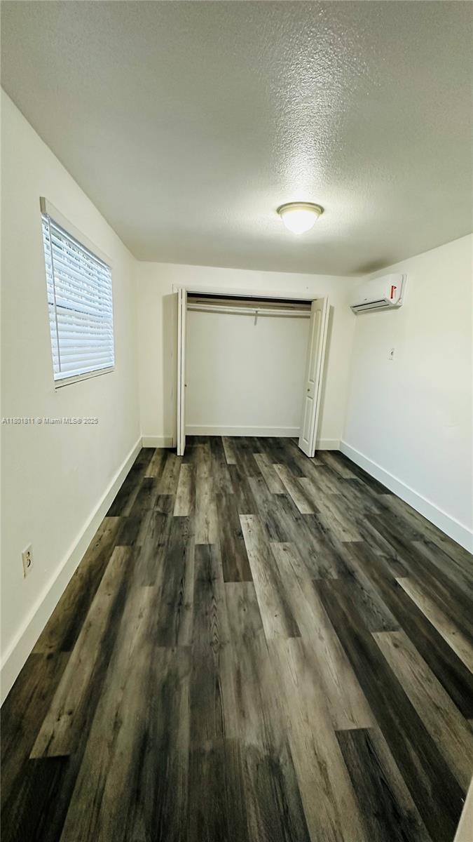 141 NE 14th St B