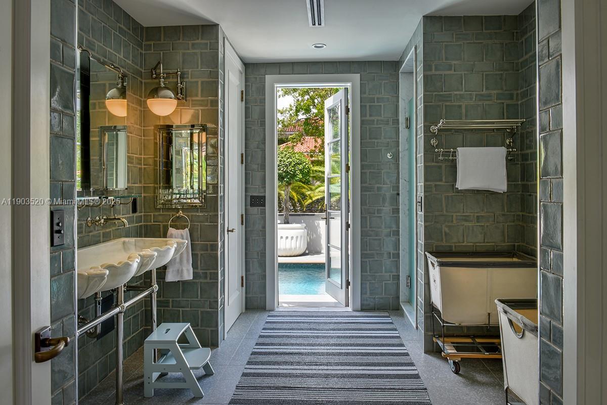 FELIX PARK HOME ACRES - Residential