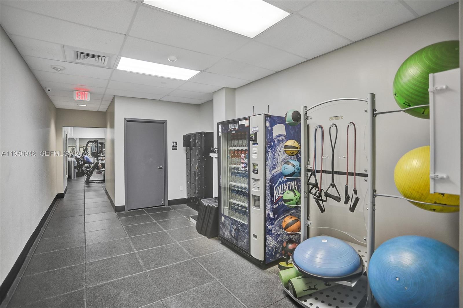 WAVE CONDO - Residential Lease