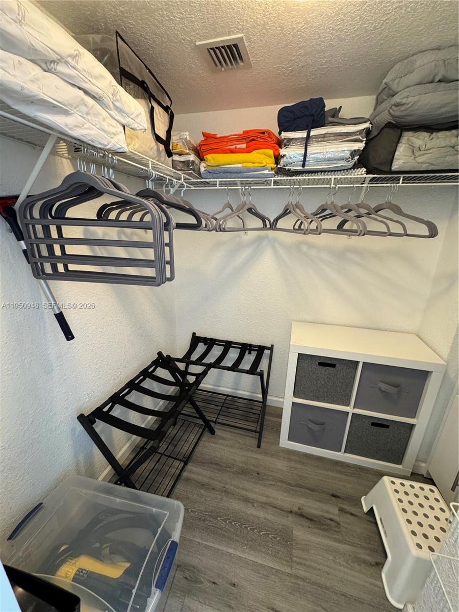 WAVE CONDO - Residential Lease