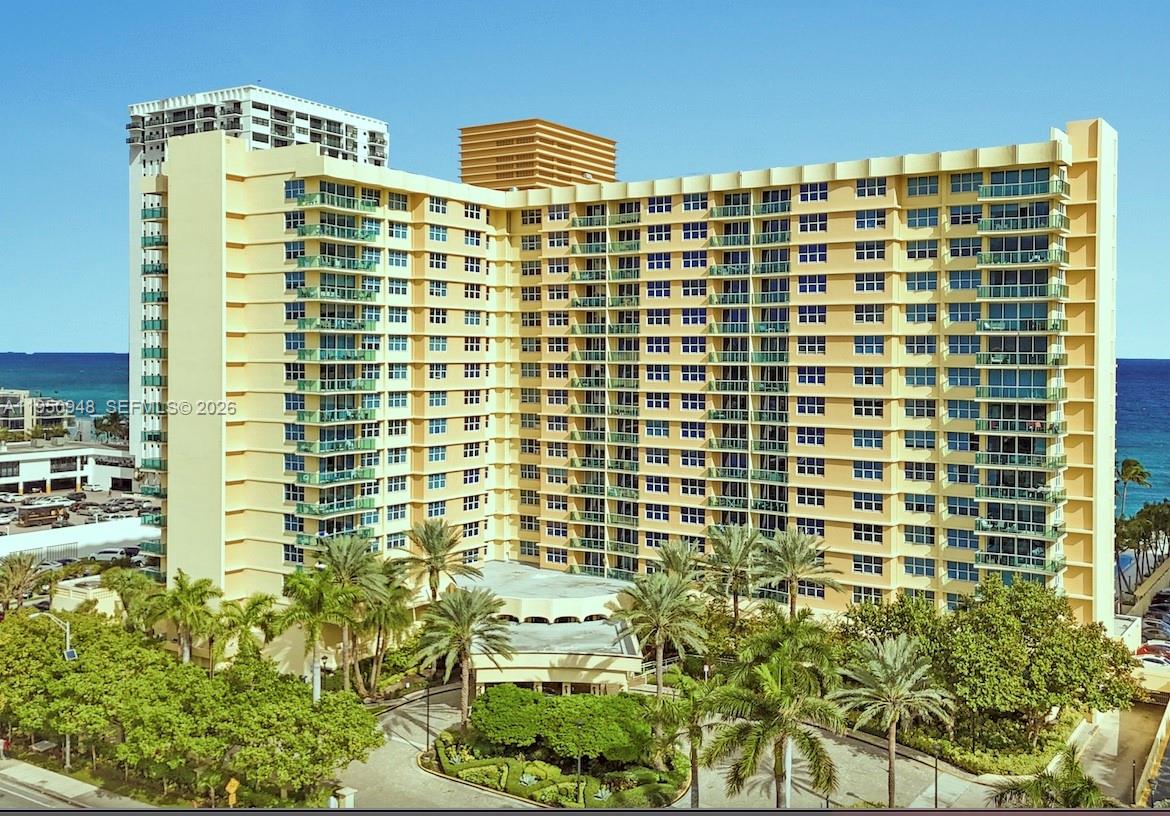 WAVE CONDO - Residential Lease