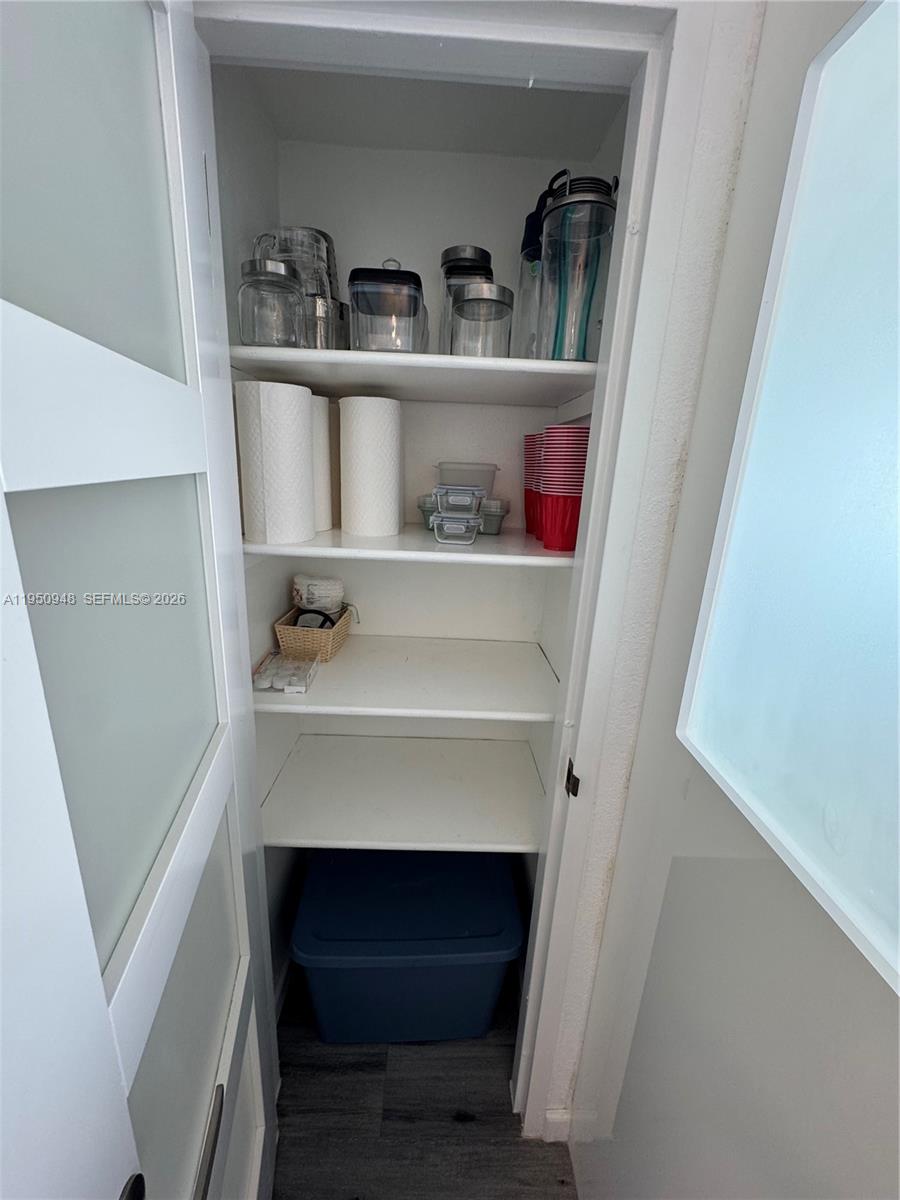 WAVE CONDO - Residential Lease