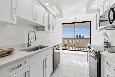 Photo of 1000 Island Blvd #1412, Aventura, FL 33160 (MLS # A11340799)